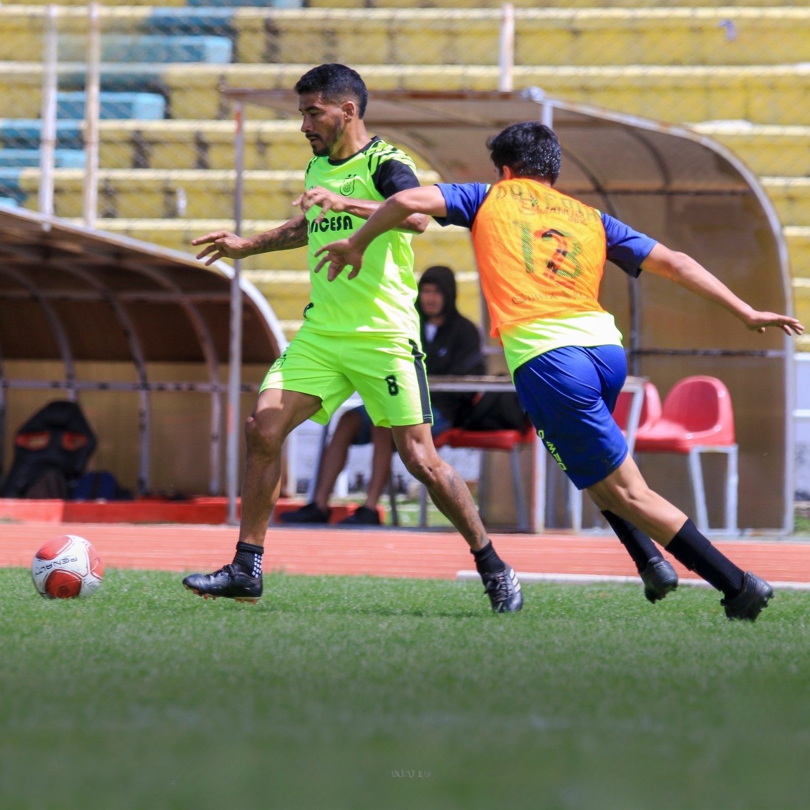 Universitario continúa con los amistosos